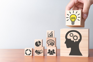 现代途胜相比柯珞克哪个好-